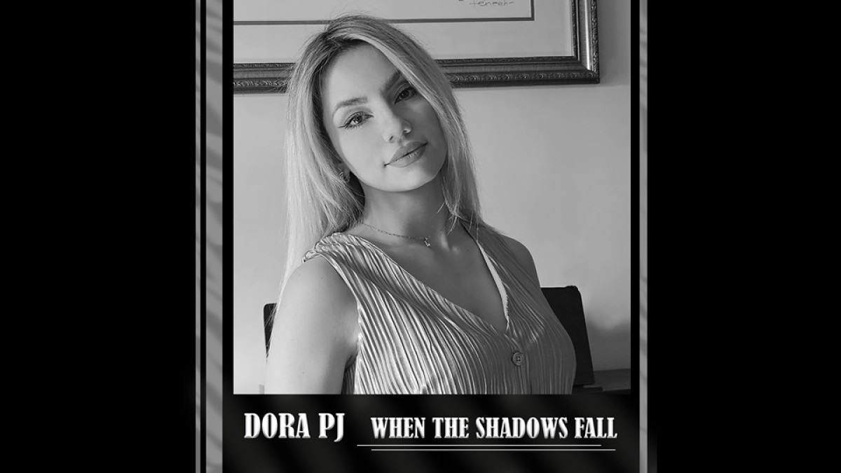 Η Dora Pj μαγεύει τη Νέα Υόρκη με το ιδιαίτερο μουσικό της αποτύπωμα