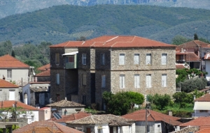 Το επιβλητικό Παλαιό Δημαρχείο Οινιάδος στην Κατοχή Αιτωλοακαρνανίας