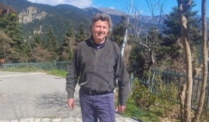 Slow living: Ο Δημήτρης άφησε την Αθήνα για να ζήσει στην Άνω Χώρα Ναυπακτίας