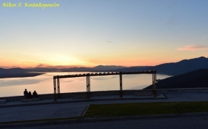 Η Θέση Θέας Πετροχωρίου προς τη λίμνη Τριχωνίδα